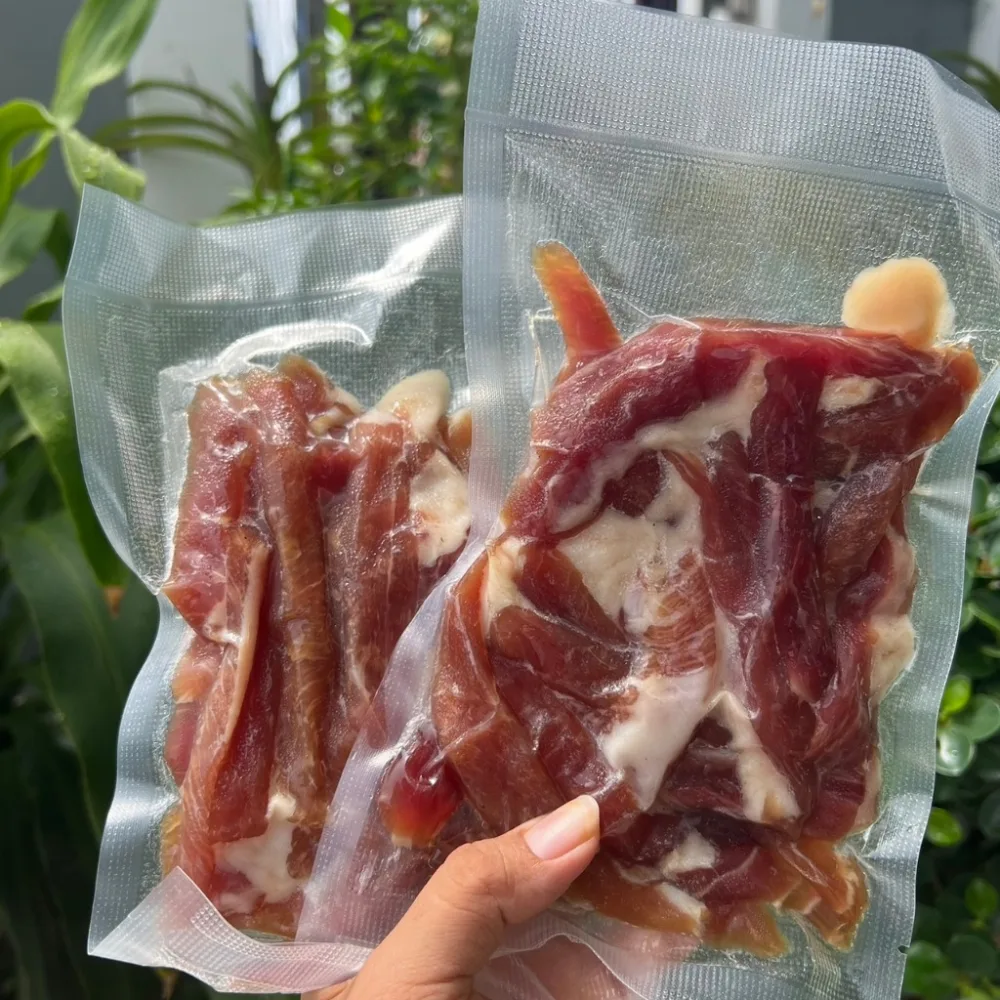 หมูแดด 1Kg. เนื้อนุ่ม ละลายในปาก สดใหม่ จากปากน้ำปราณ ราคาส่ง